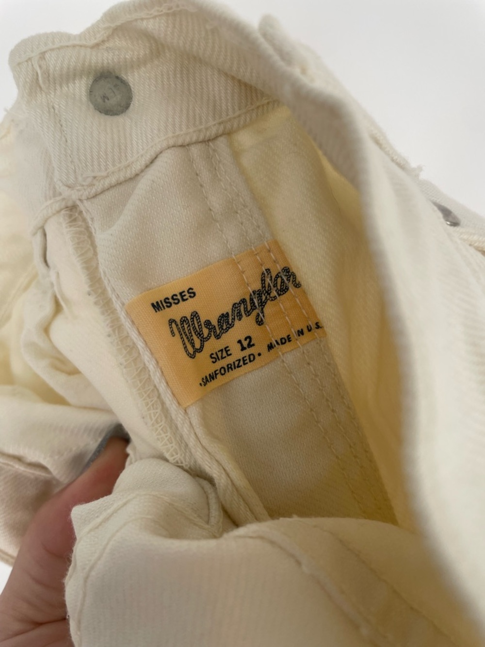 Vintage Wrangler Jeans Sanforized White Denim High Waisted Cut W Stitched Pocket - Picture 14 of 16